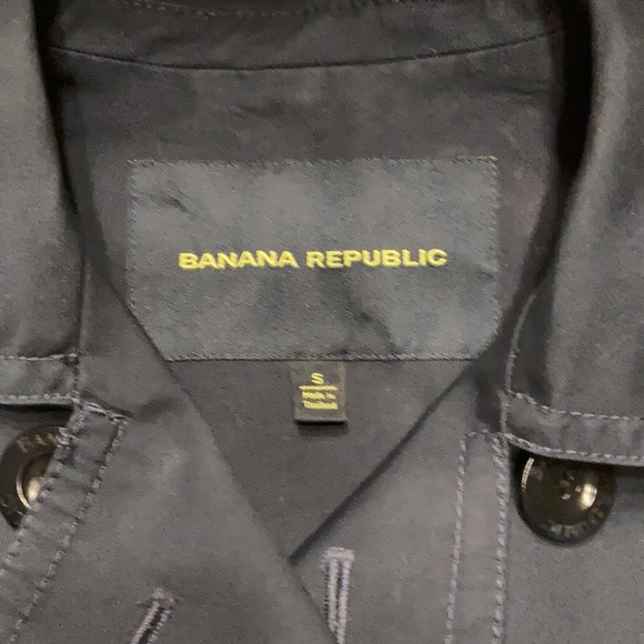 Banana Republic Lightweight/Rain Jacket - Picture 2 of 8